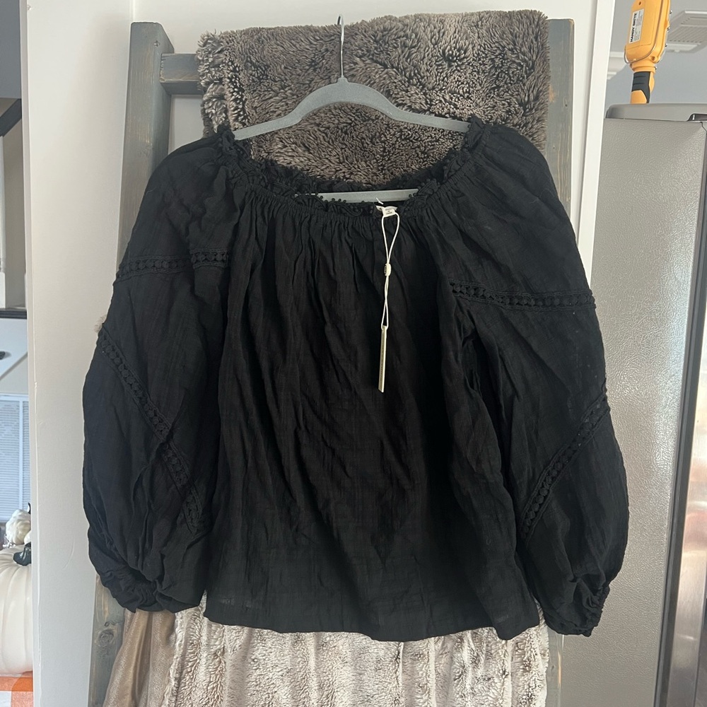 Max Studio off shoulder blouse